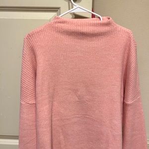 H & M light pink crewneck sweater - size small